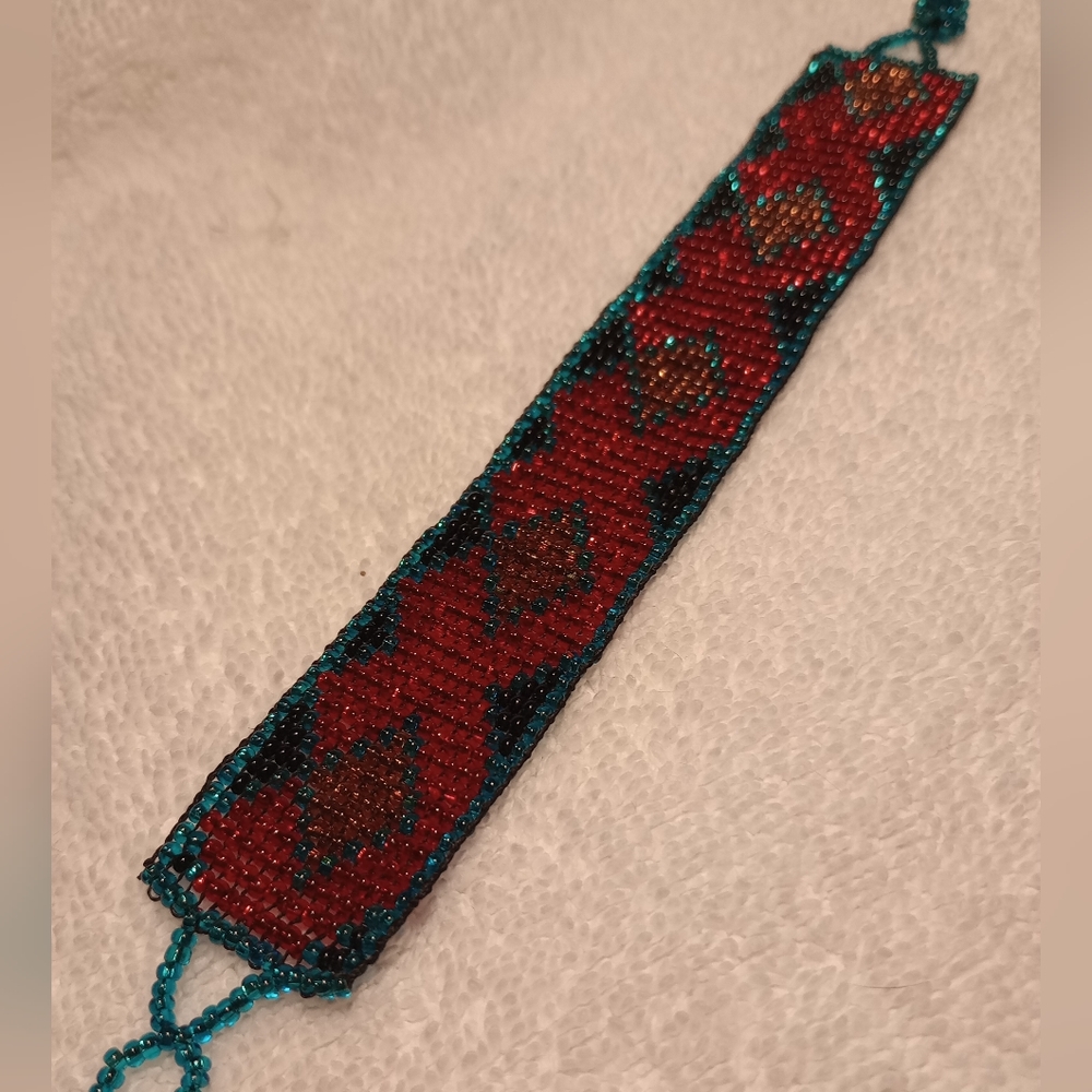 Peruvian beaded cuff - Picture 2 of 3